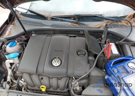 2014 Volkswagen Passat 2.5L Wolfsburg Edition z USA, uszkodzony, nr VIN 1VWAP7A37EC015096